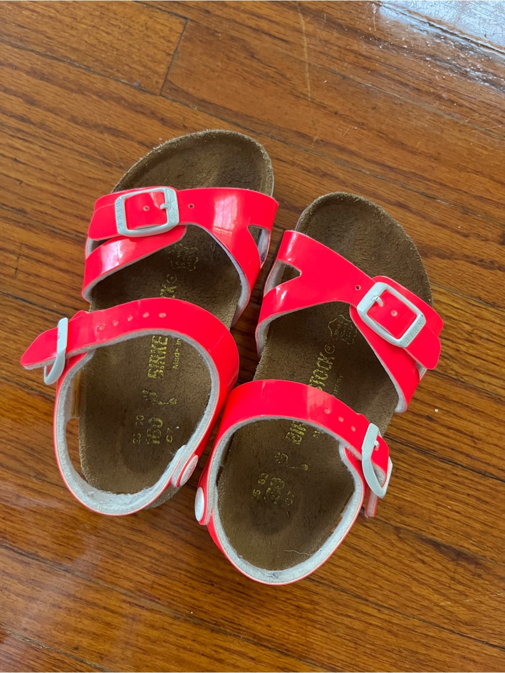 Birkenstock Kids Rio Neon Pink Sandals – EU 25 / US 8–8.5